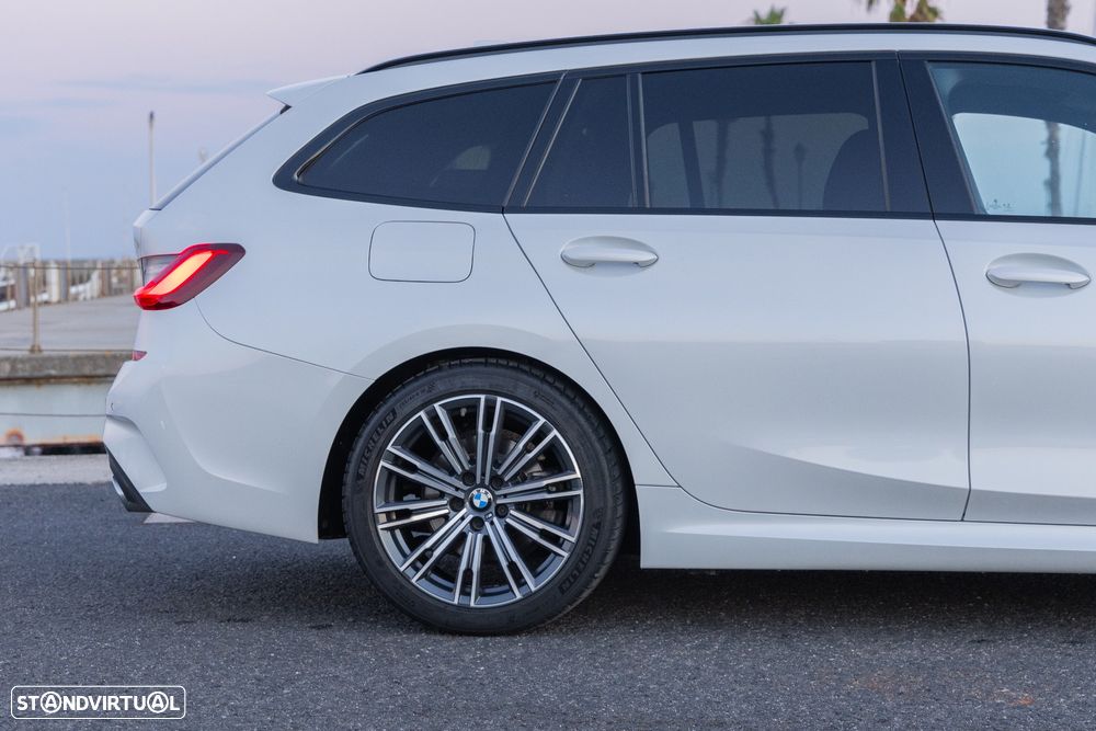 BMW 318 i Touring Aut. M Sport - 10