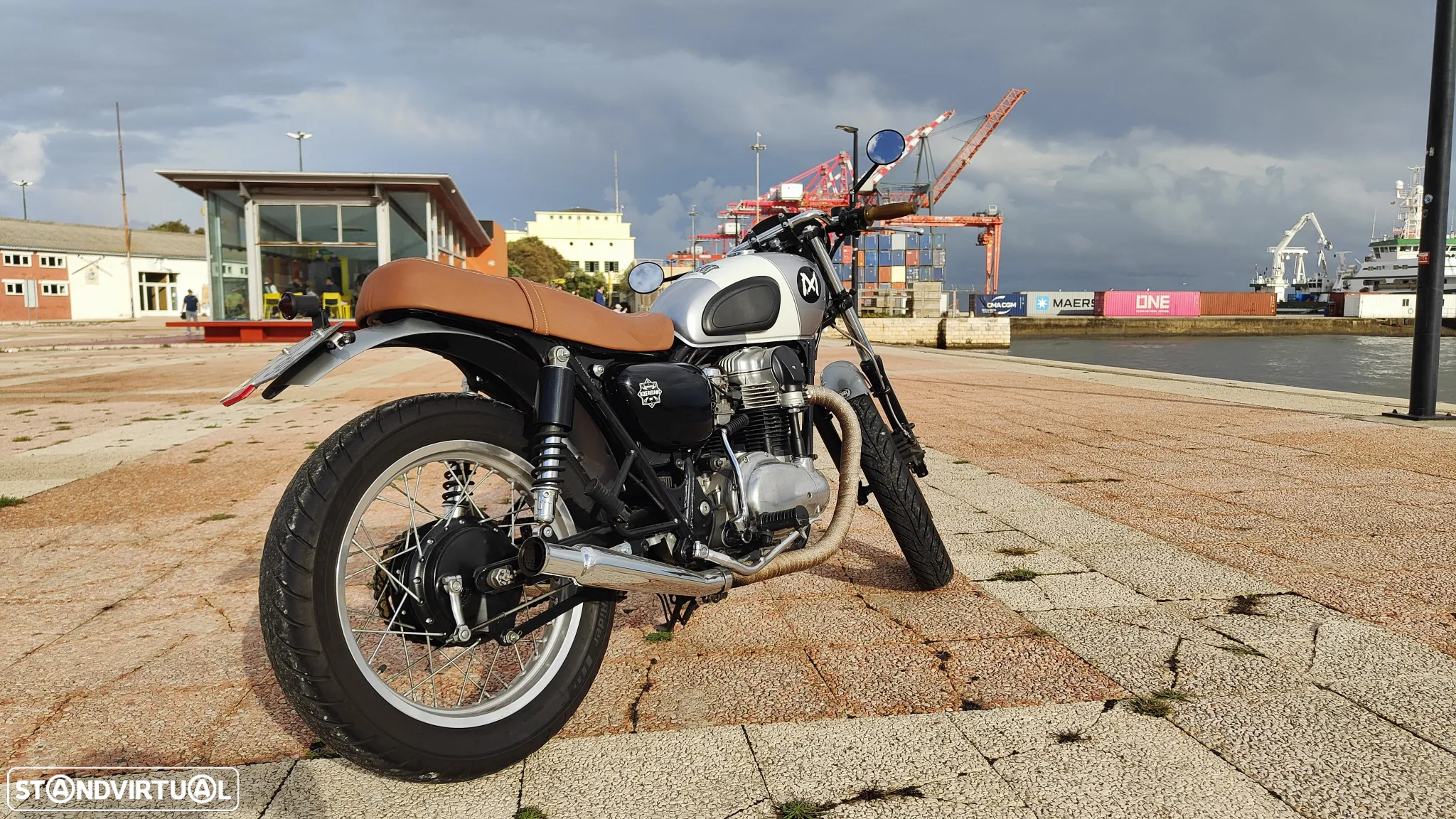 Kawasaki W 650 [EJ650A] - 12