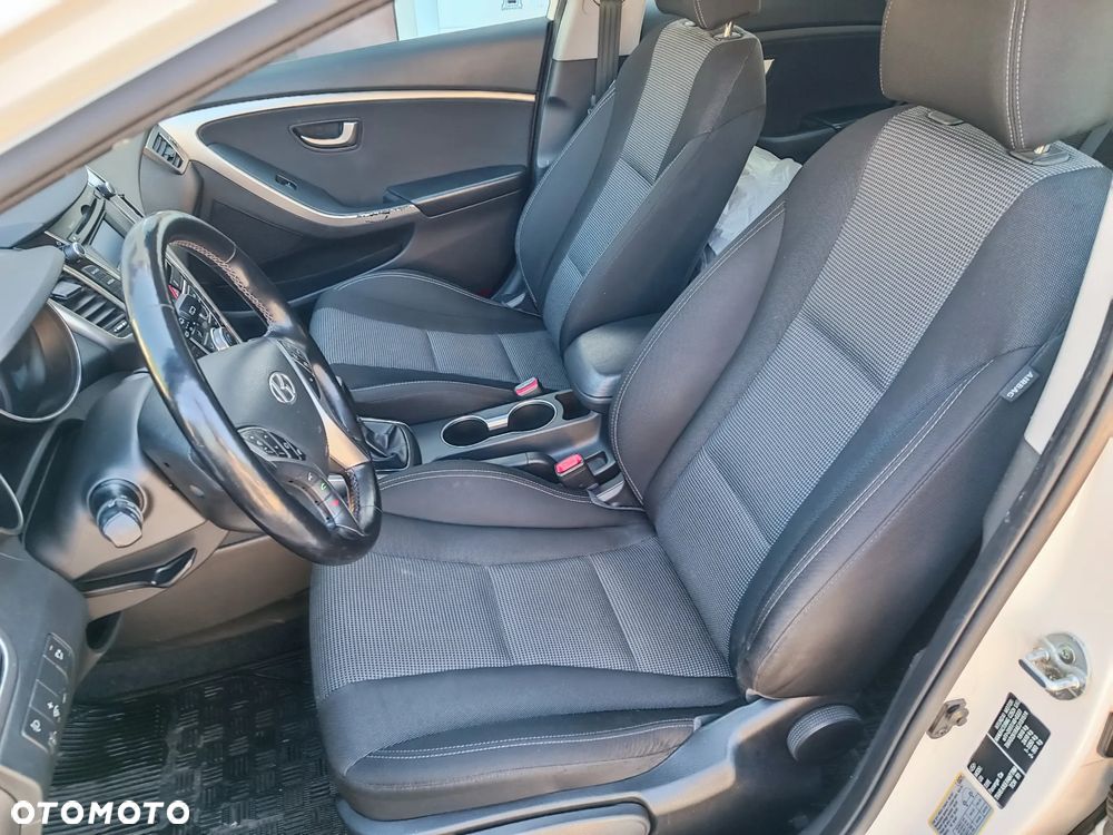 Hyundai i30 1.4 CRDi Comfort - 22