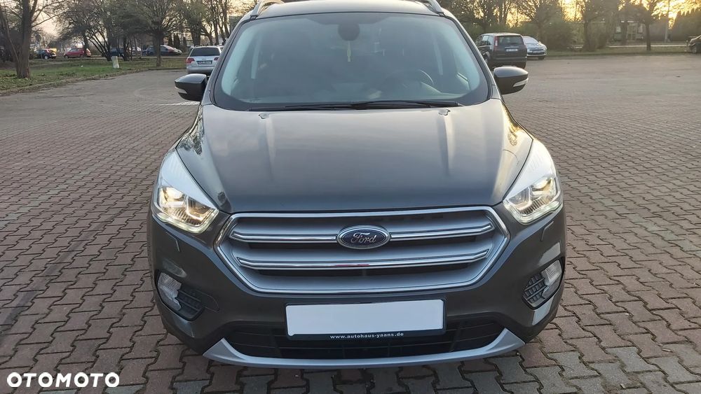 Ford Kuga 1.5 TDCi 2x4 Titanium - 12
