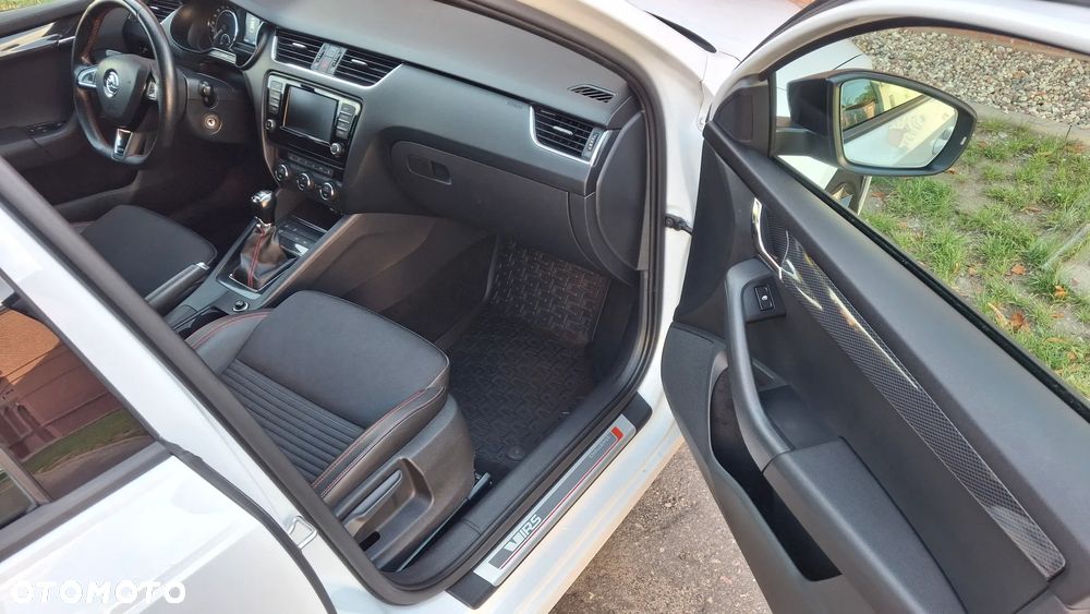 Skoda Octavia 2.0 TDI RS - 10