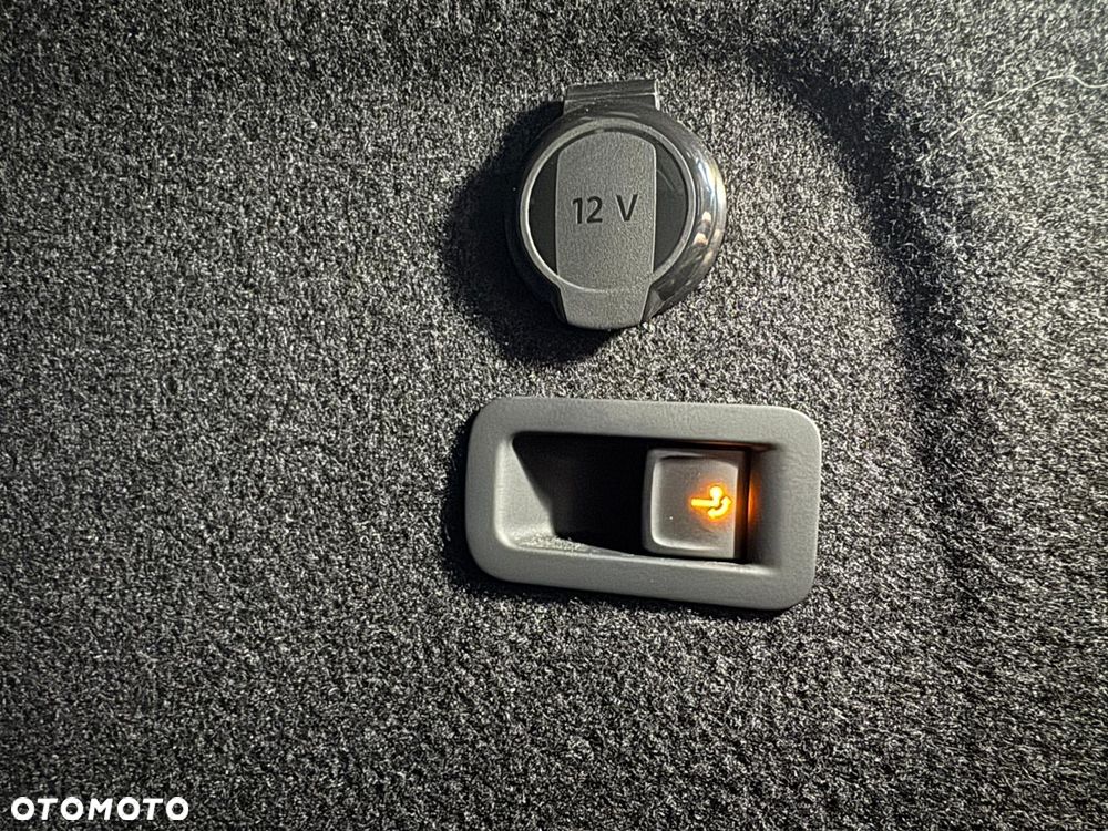 Volkswagen Golf Variant 1.5 eTSI OPF DSG Life - 37