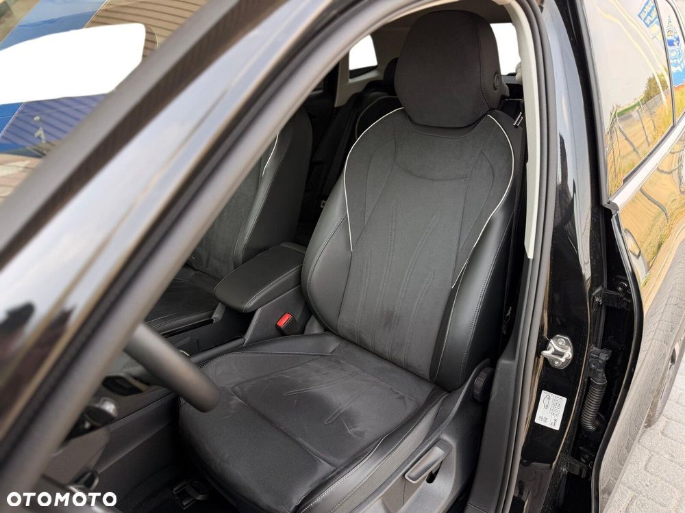 Volkswagen Tiguan 1.5 eHybrid PHEV 150kW Elegance DSG - 23