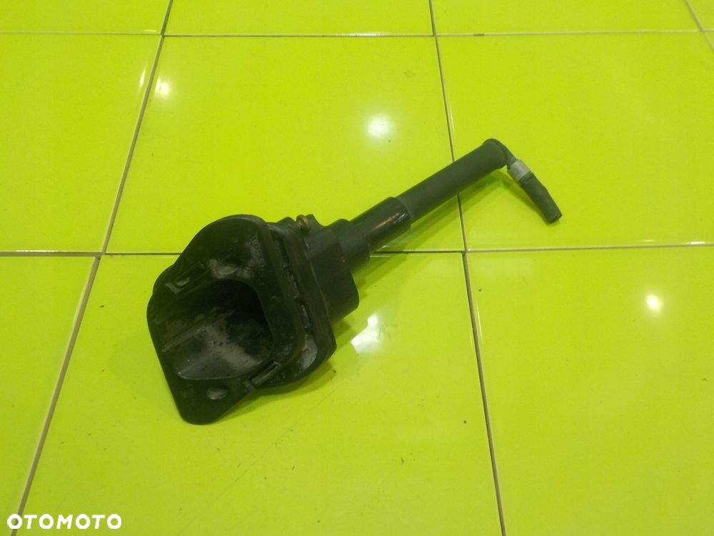 VOLVO XC90 I LIFT 2.4 D5 10r 5D spryskiwacz lampy prawy przod - 3