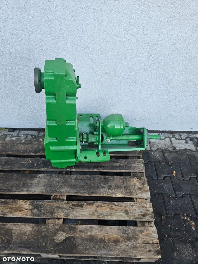 WOM przedni John Deere 7720 7820 7920 7730 7830 7930 - 1