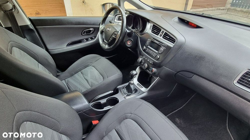 Kia Ceed - 12