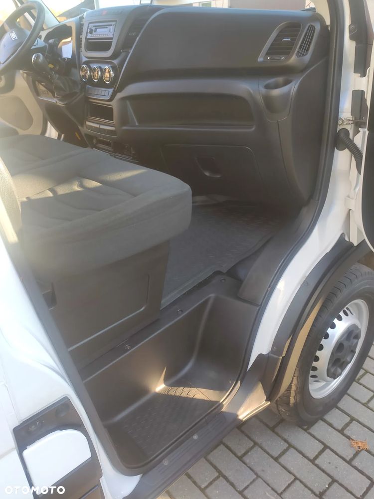 Iveco Daily - 12