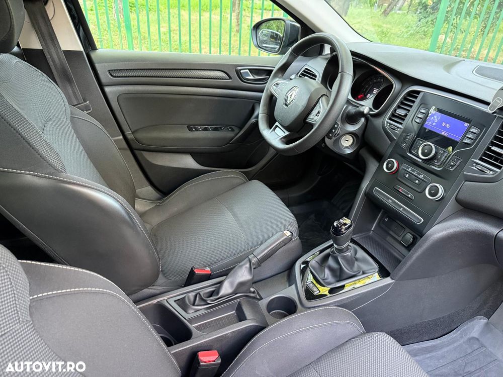 Renault Megane TCE GPF Life - 13