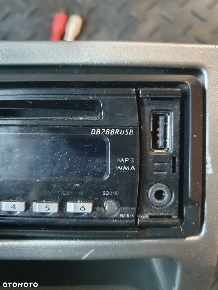 Radio samochodowe Clarion DB288RUSB - 4