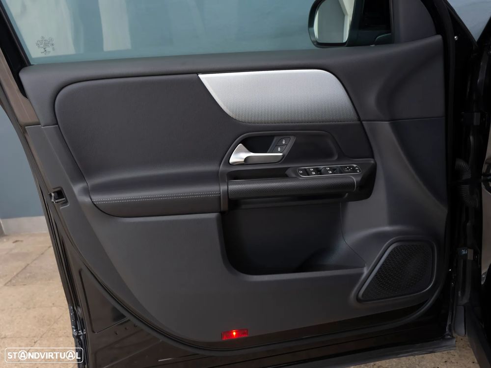 Mercedes-Benz GLB 180 d Style - 16