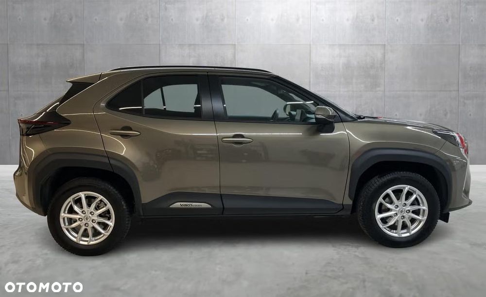Toyota Yaris Cross Hybrid 1.5 Active - 4