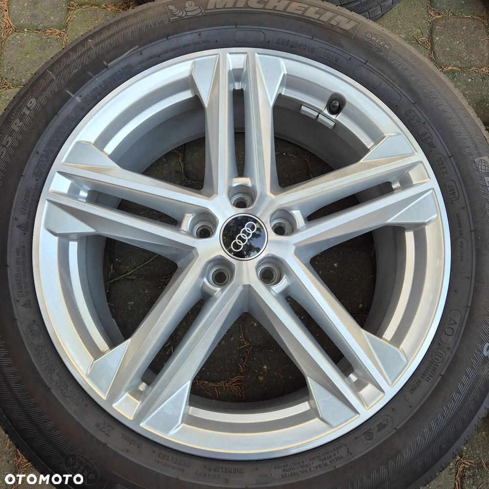 LATO KOŁA ORYGINAŁ AUDI Q5 SQ5 Q4 E-TRON 235/55 R19 - 3
