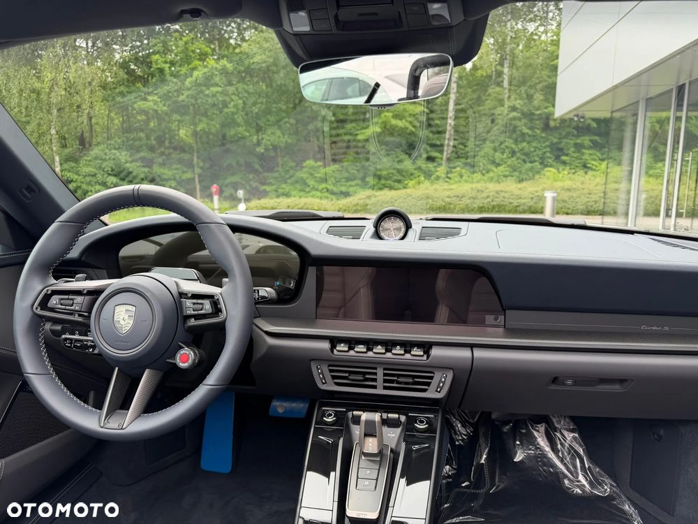 Porsche 911 Carrera Turbo S - 18