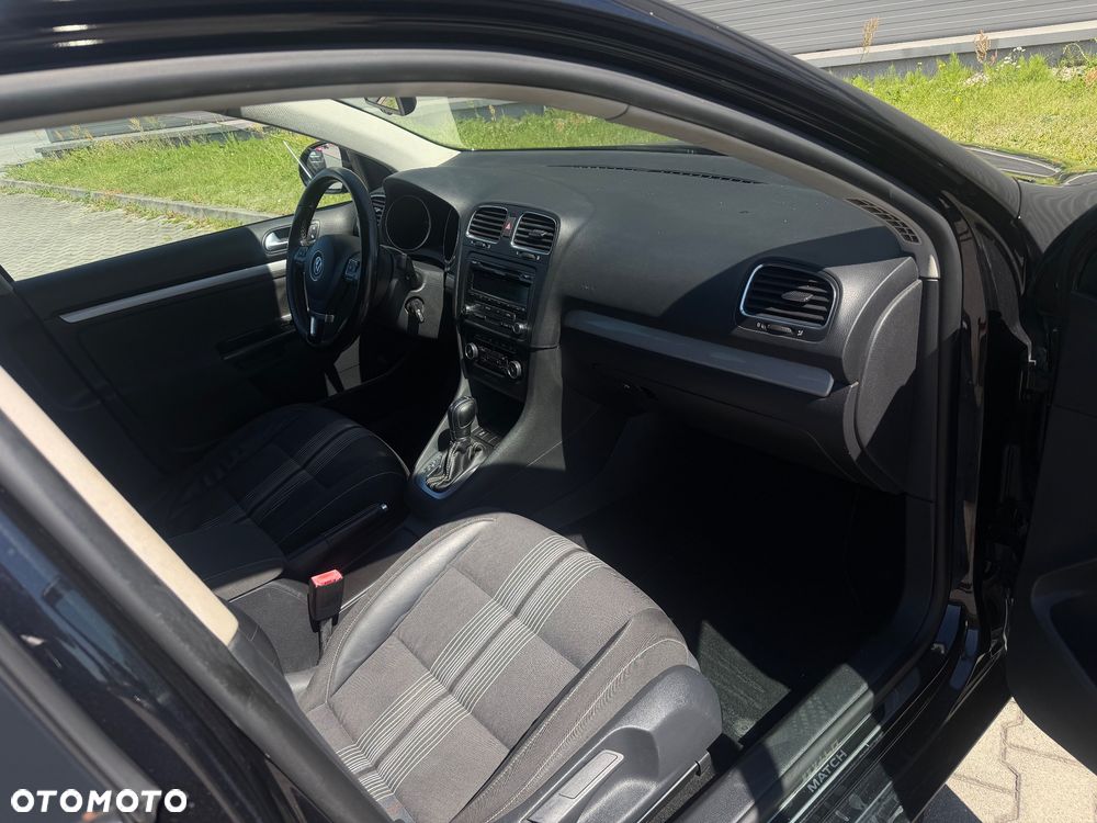 Volkswagen Golf 2.0 TDI DPF DSG MATCH - 8
