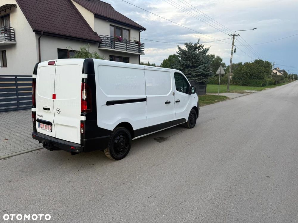 Opel Vivaro - 8
