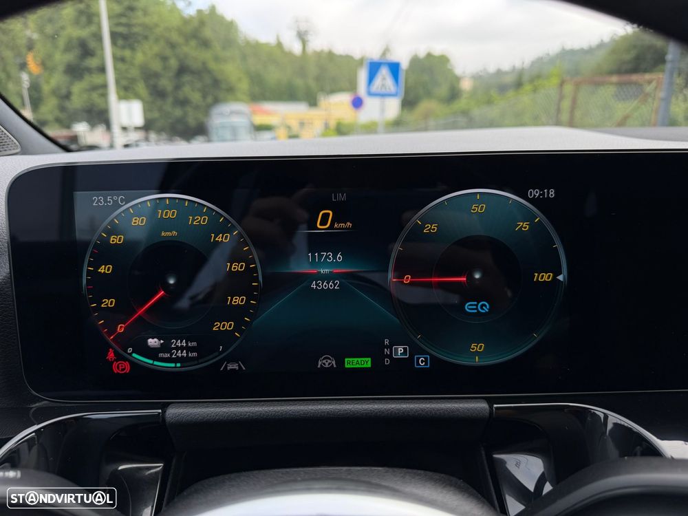 Mercedes-Benz EQA 250 Progressive - 19