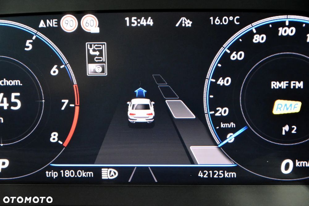 Volkswagen Passat - 23