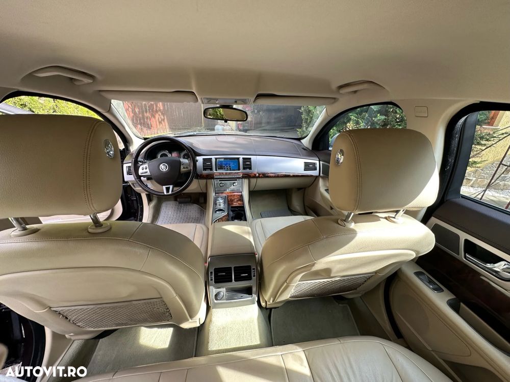 Jaguar XF 3.0D Premium Luxury Aut - 8