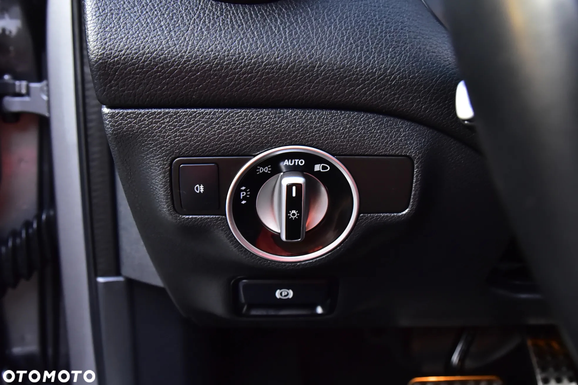 Mercedes-Benz GLA 250 4Matic 7G-DCT AMG Line - 33
