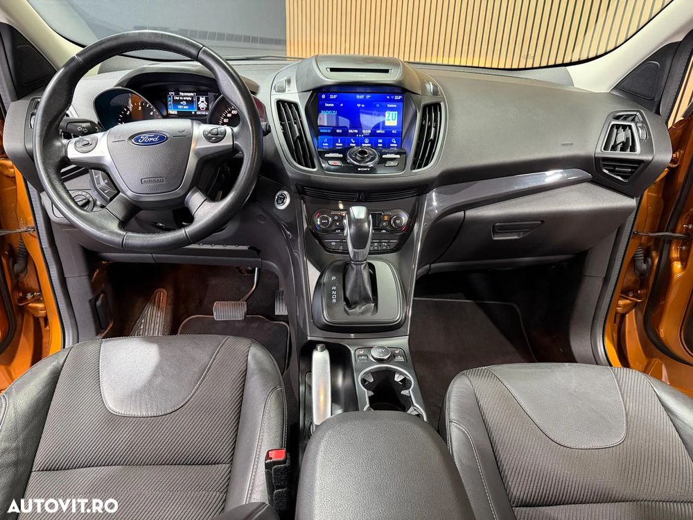 Ford Kuga 2.0 TDCi 4WD Powershift Titanium - 12