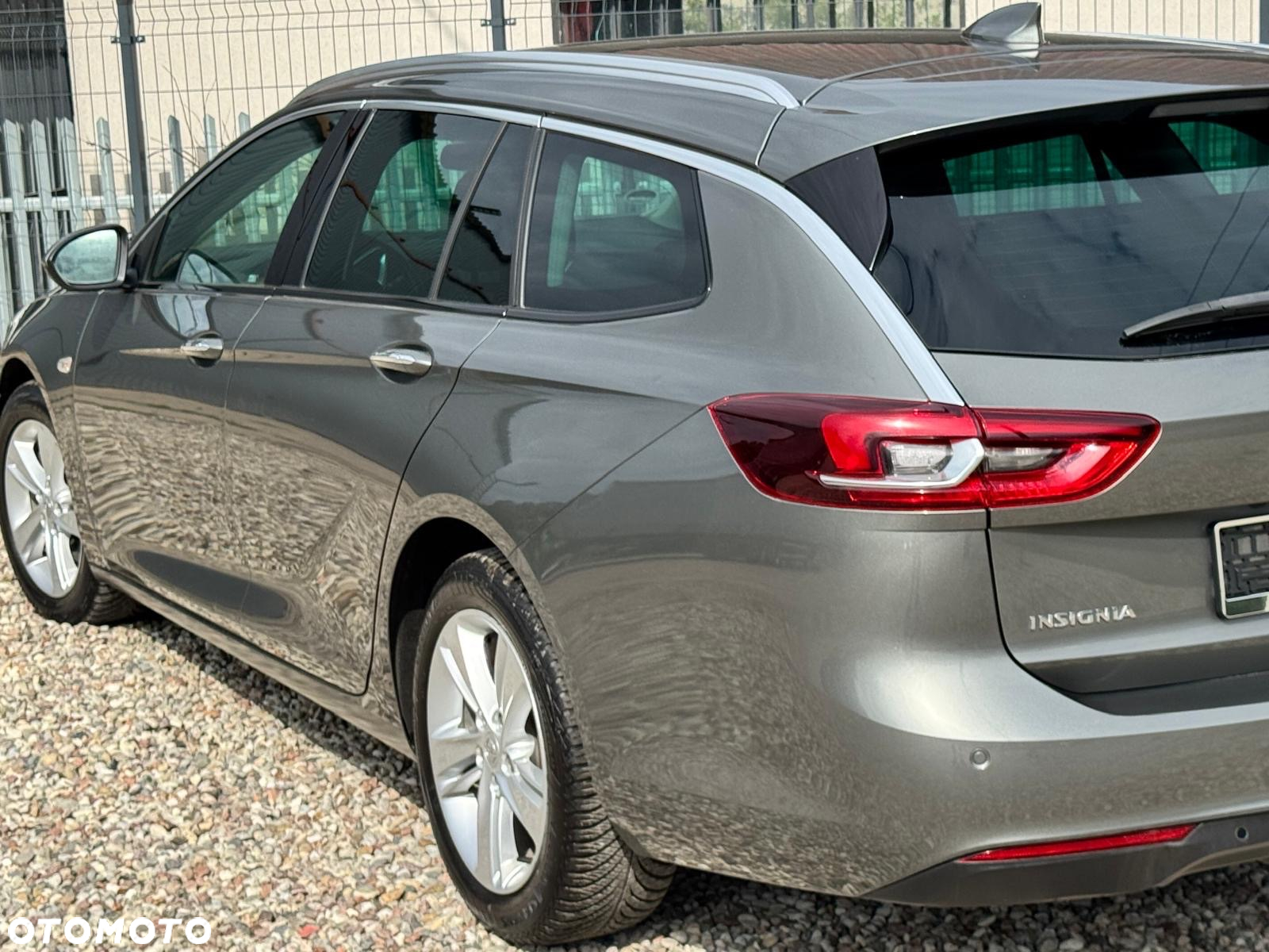 Opel Insignia 2.0 CDTI automatik Business Innovation - 17