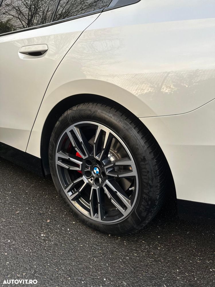 BMW Seria 5 520i AT MHEV - 7