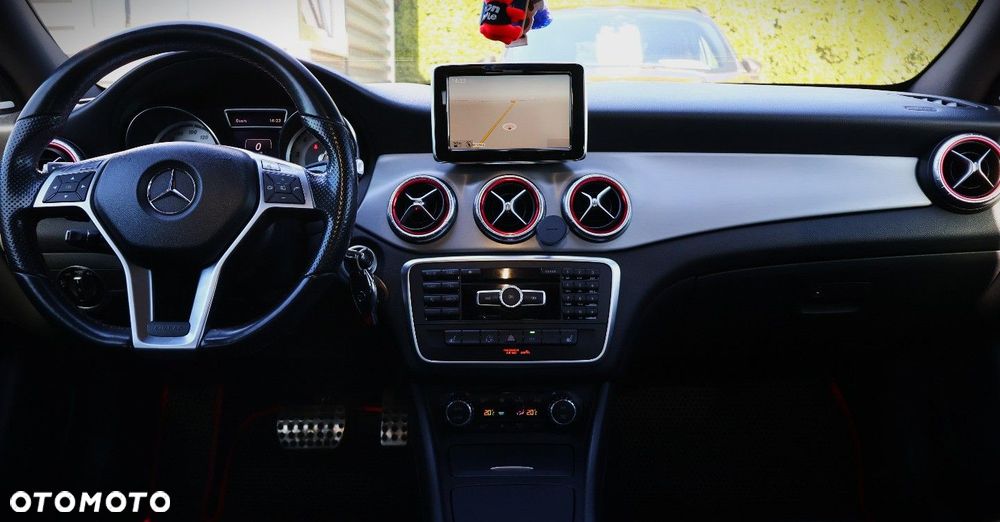 Mercedes-Benz CLA - 13