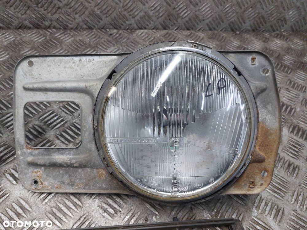 LAMPA LEWY PRZÓD + PRAWY PRZÓD + GRILL SKODA 105 S I - 4