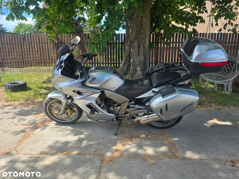 Honda CBF - 4