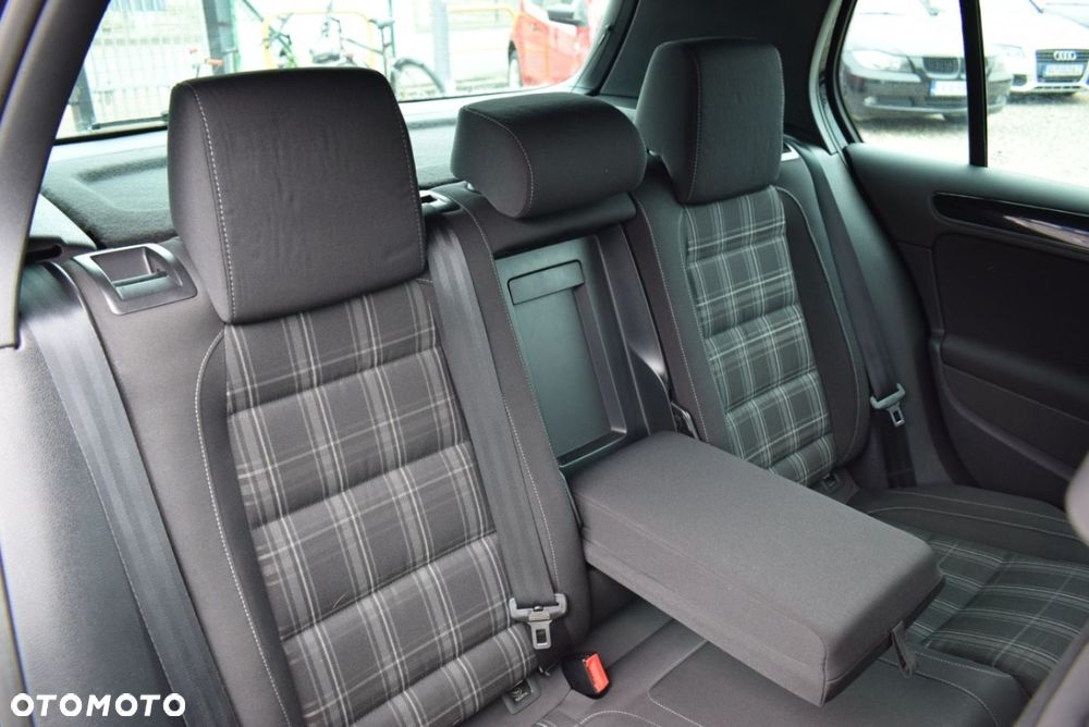 Volkswagen Golf - 21