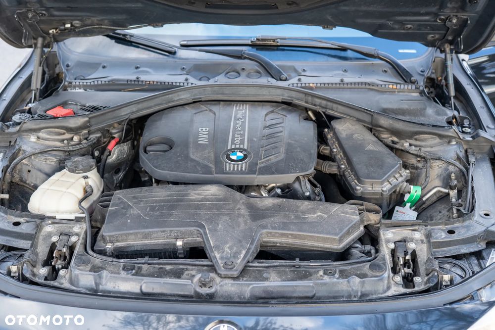 BMW Seria 3 318d - 13