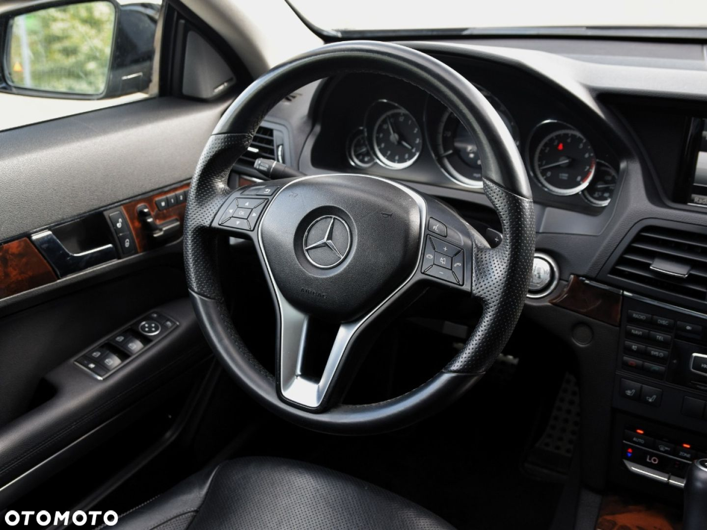 Mercedes-Benz Klasa E - 21