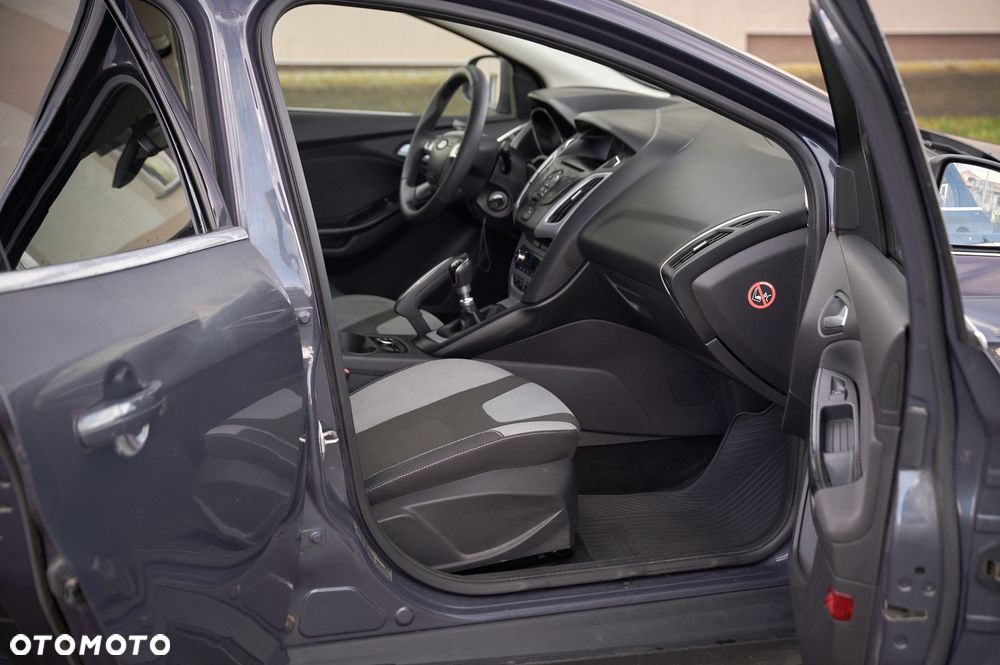 Ford Focus 1.6 EcoBoost Edition - 29