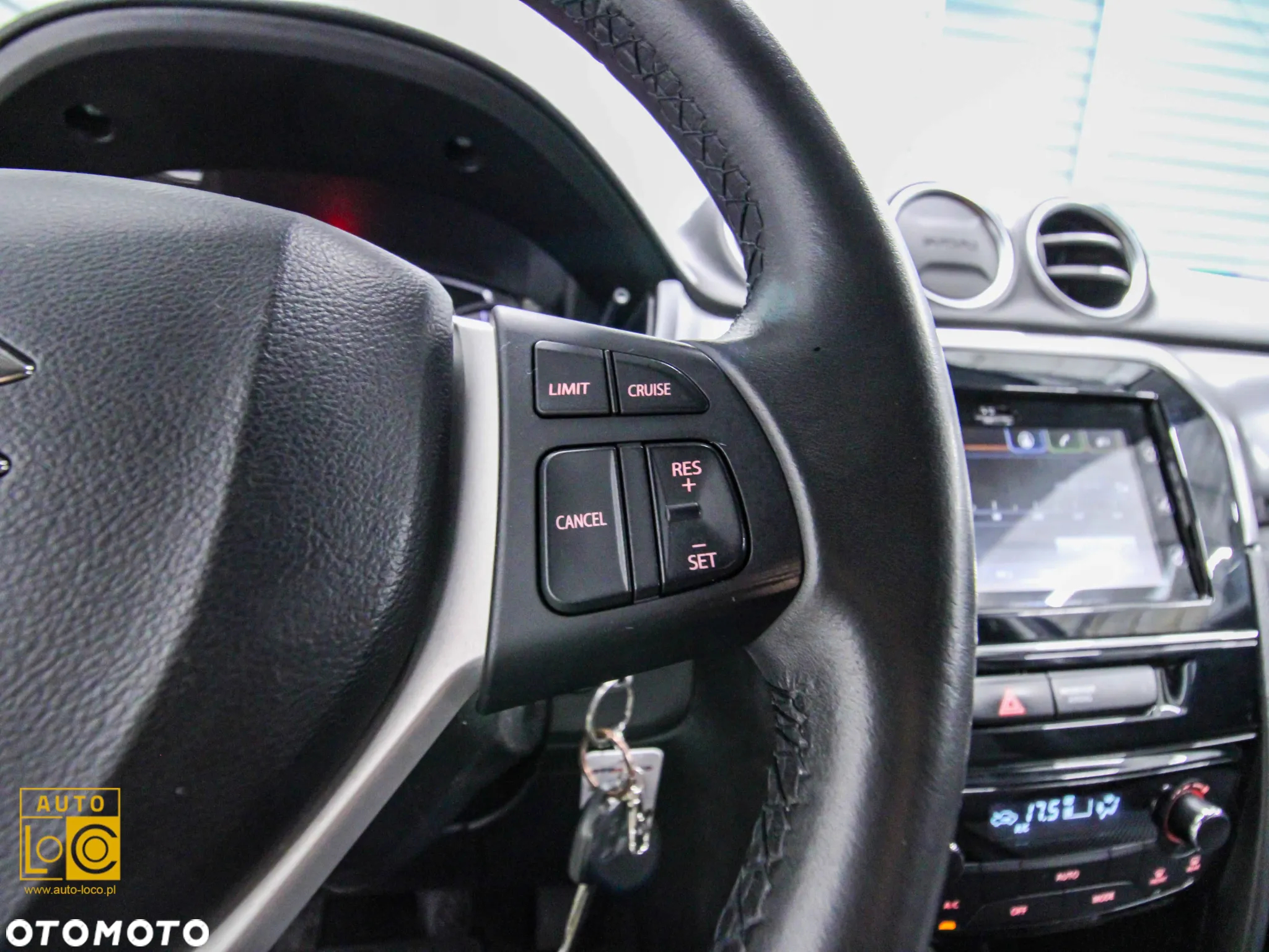 Suzuki Vitara 1.0 Boosterjet Premium 2WD - 27