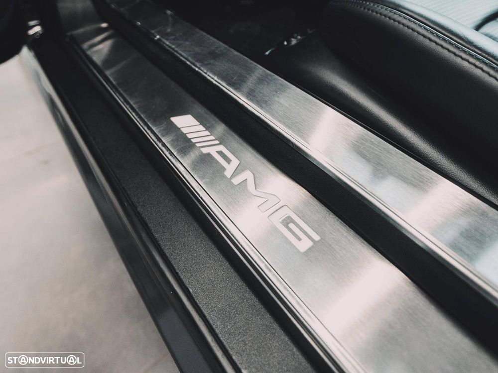 Mercedes-Benz SL 63 AMG Standard - 24