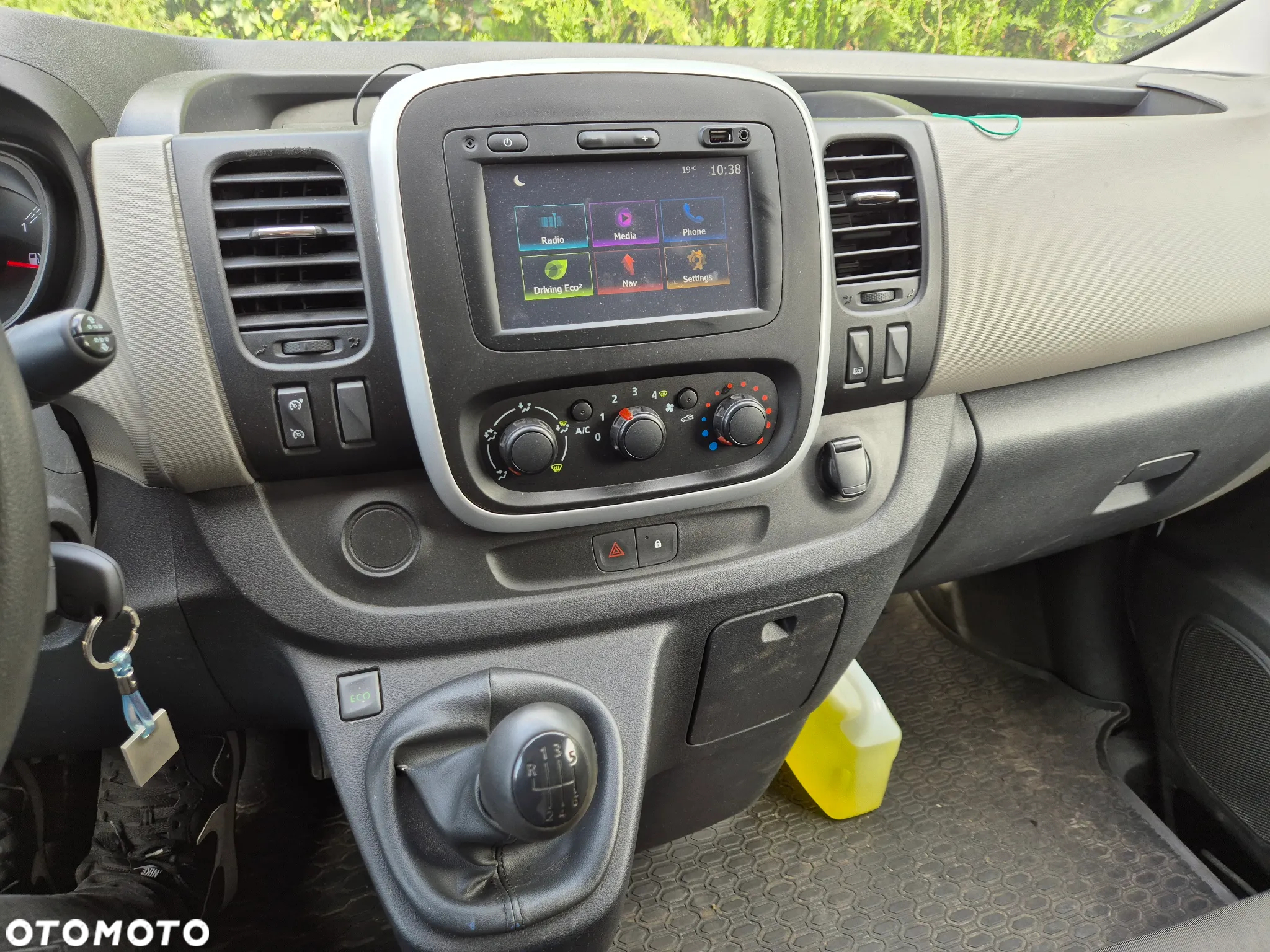 Renault Trafic - 2