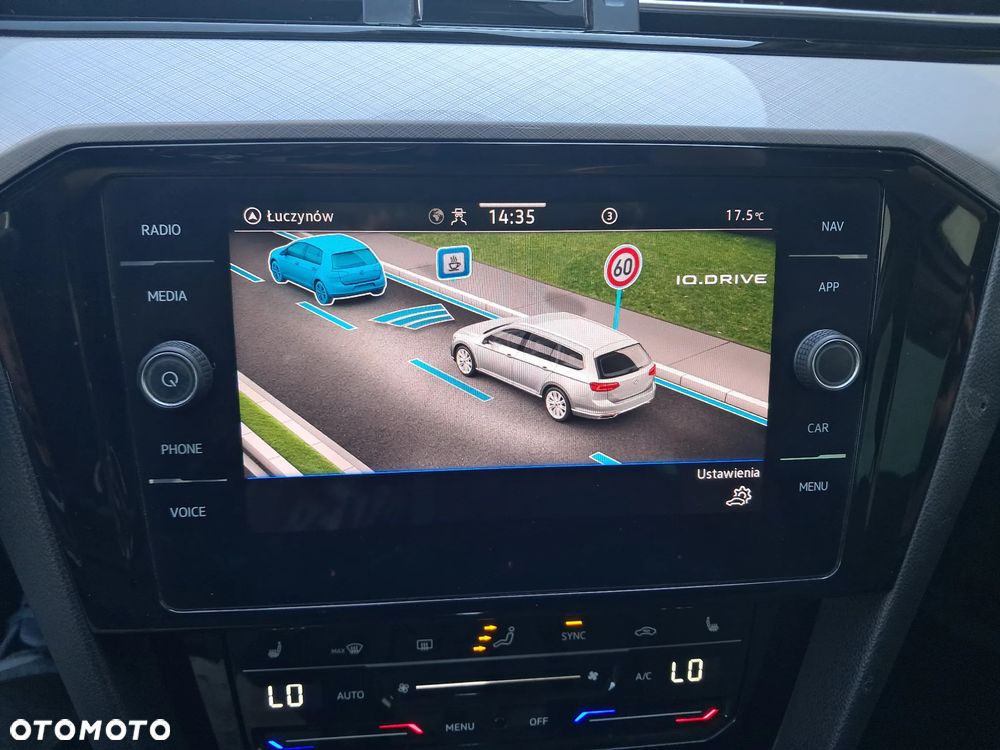 Volkswagen Passat - 19