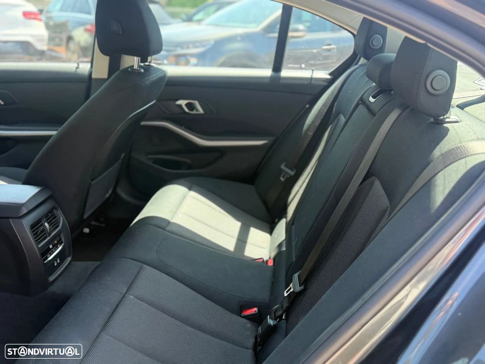 BMW 330 e Aut. Luxury Line - 19