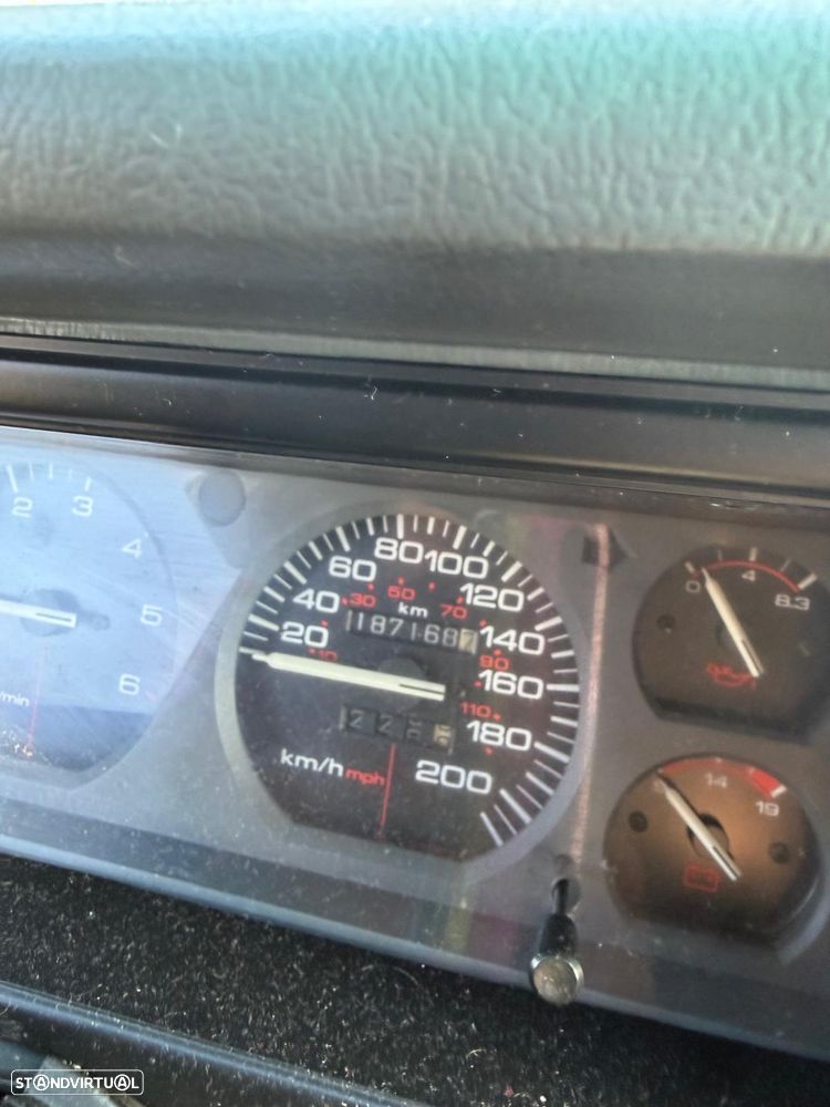 Jeep Cherokee - 18