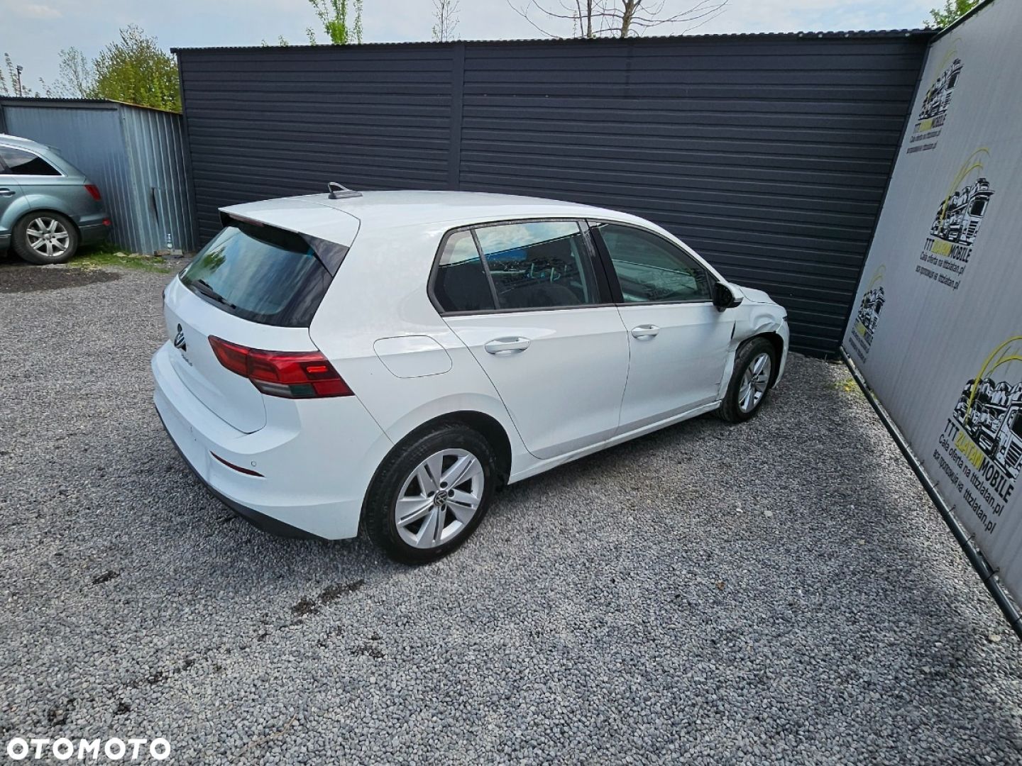 Volkswagen Golf - 24