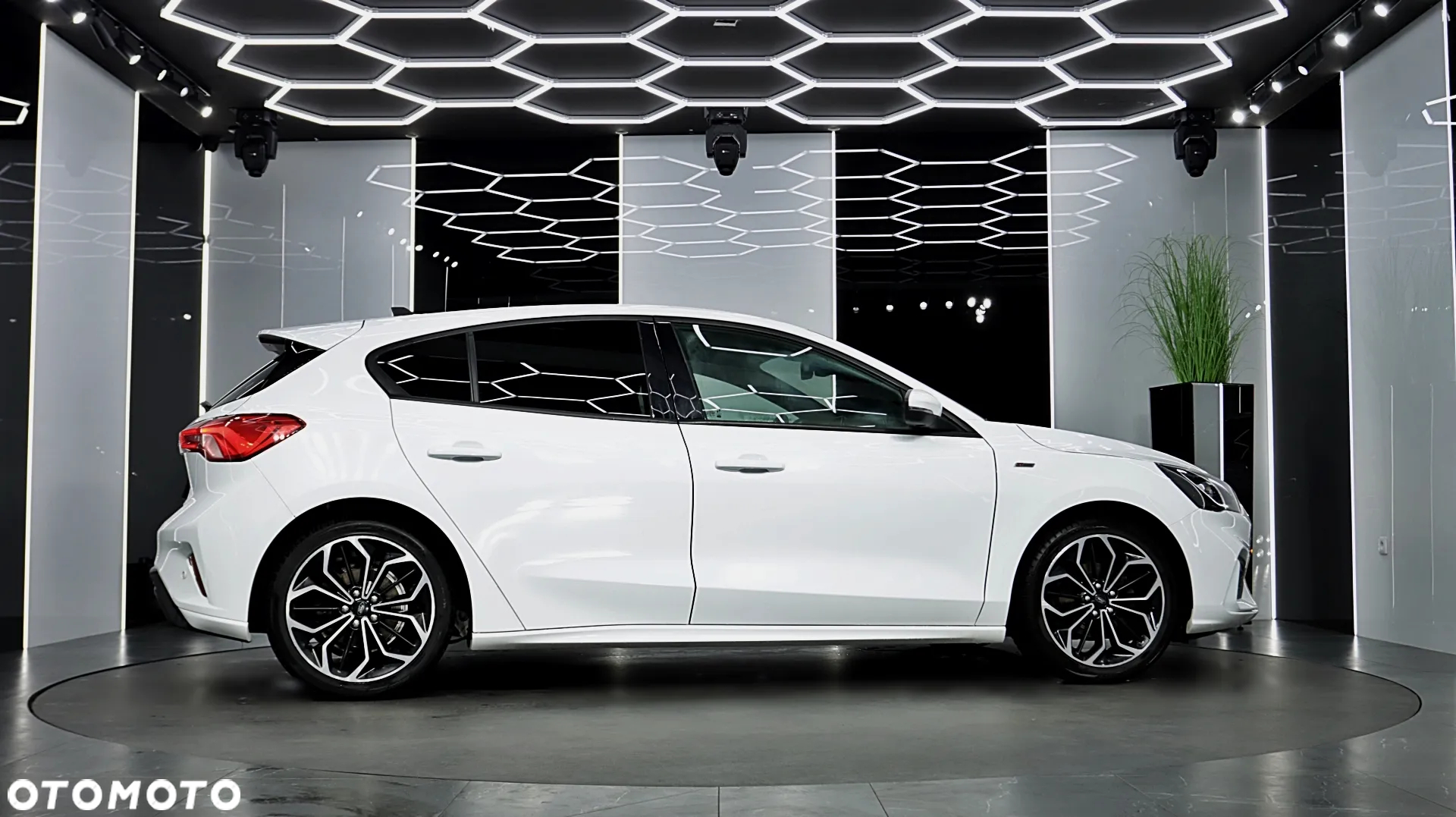 Ford Focus 1.5 EcoBoost ST-Line - 11