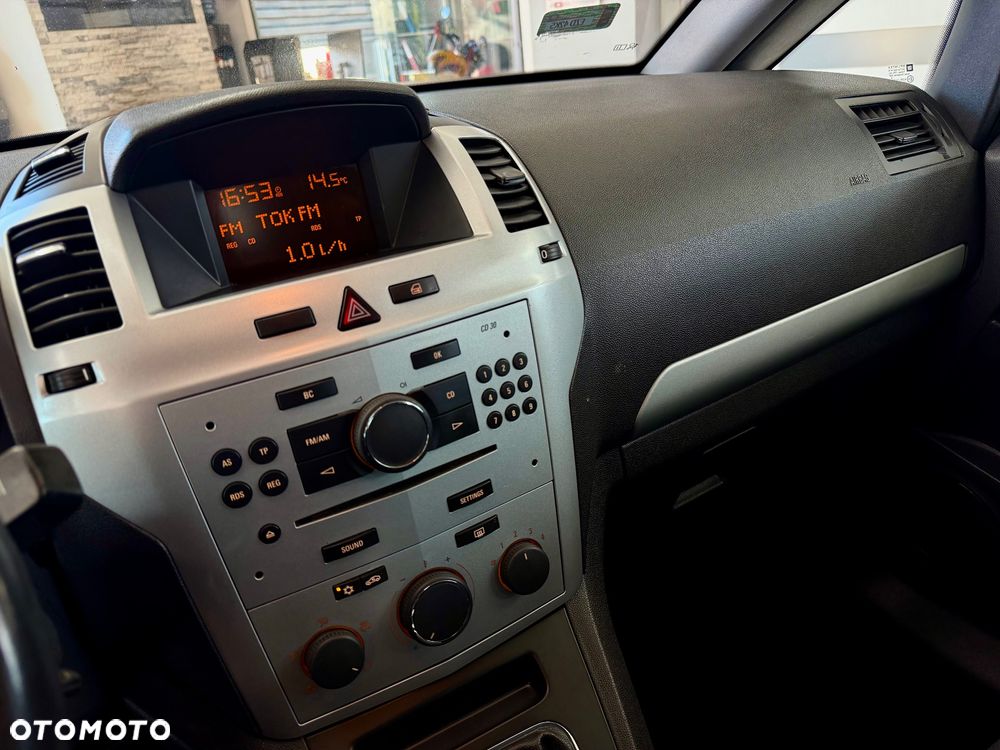 Opel Zafira - 33