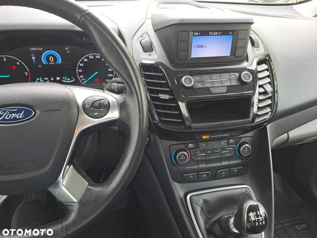 Ford Tourneo Connect Grand - 23