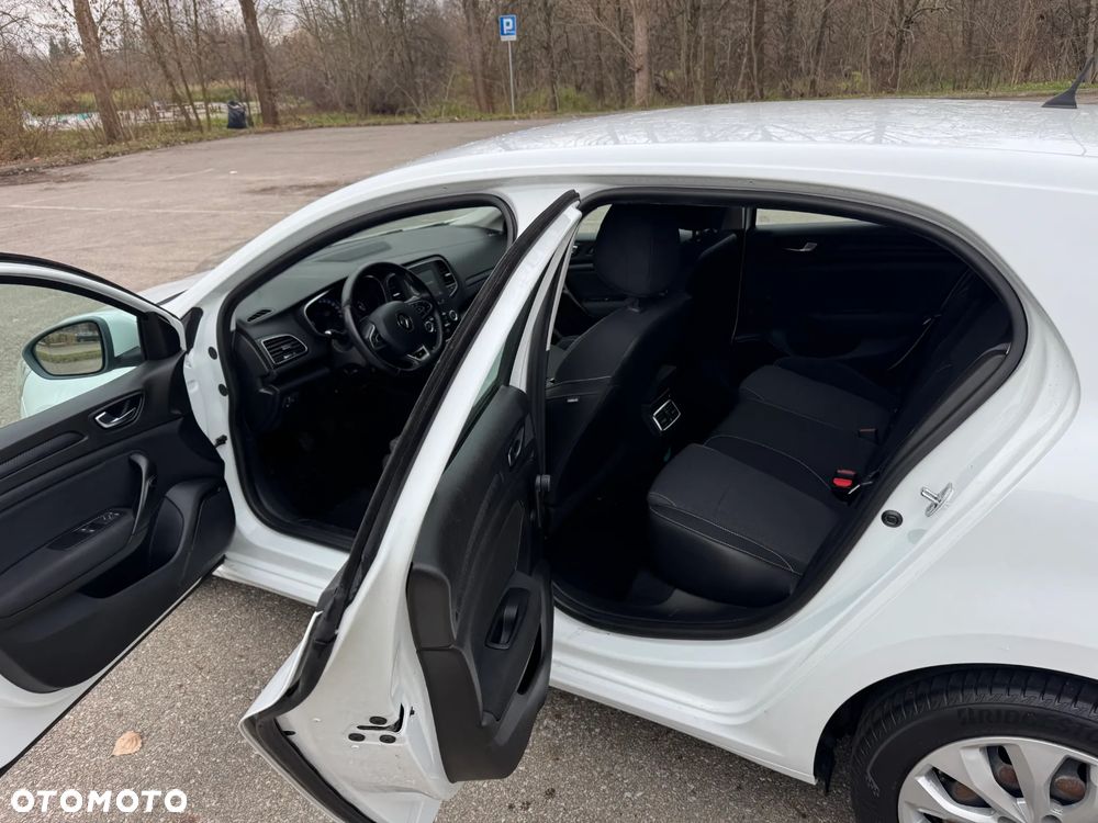 Renault Megane BLUE dCi 115 BUSINESS EDITION - 9