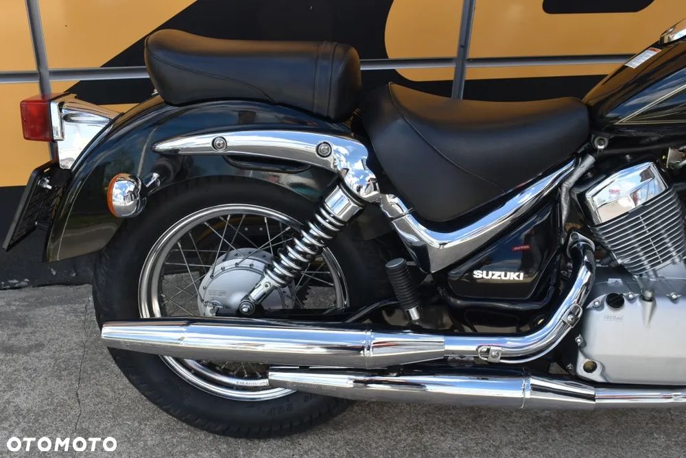 Suzuki Intruder - 6