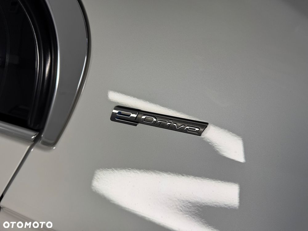 BMW Seria 3 330e iPerformance Luxury Line - 26