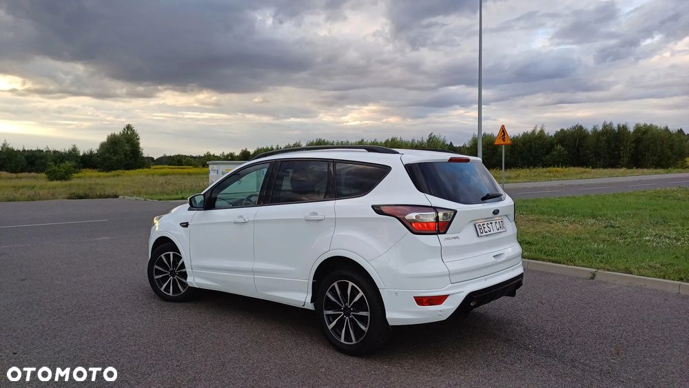 Ford Kuga 1.5 TDCi 2x4 ST-Line - 4