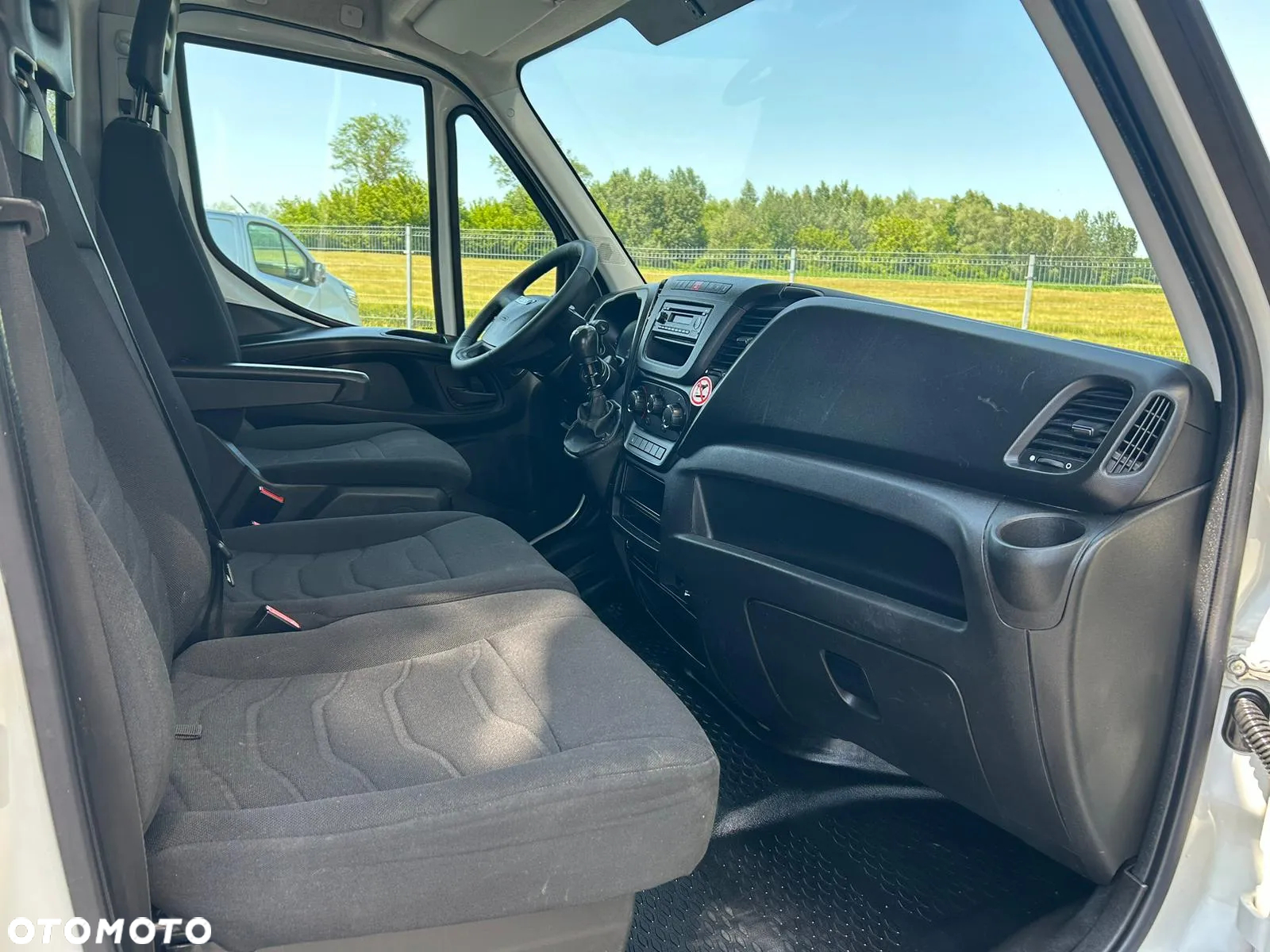 Iveco Daily 35C15 3.0 HPI Kontener 8 palet + winda 750kg + drzwi boczne **Niski przebieg**KLIMA**Serwis**Sprowadzony**Bez AdBlue** - 9
