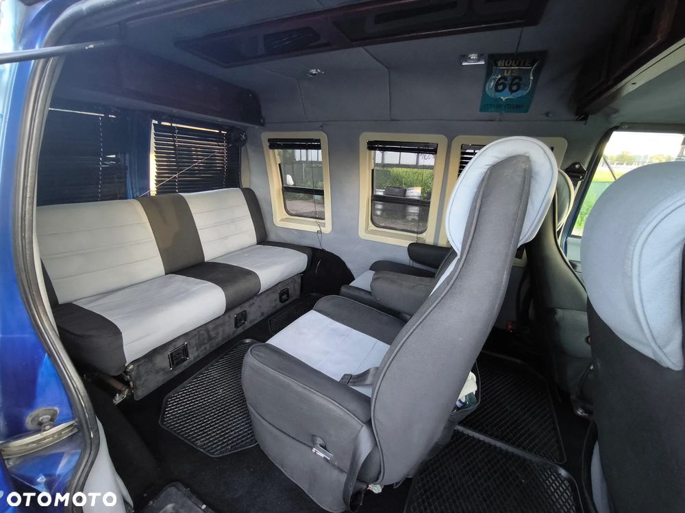 Chevrolet Astro - 12
