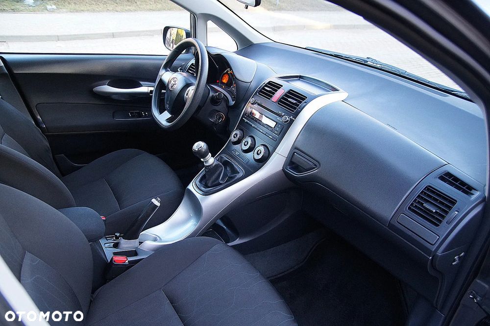 Toyota Auris 1.33 VVT-i - 15